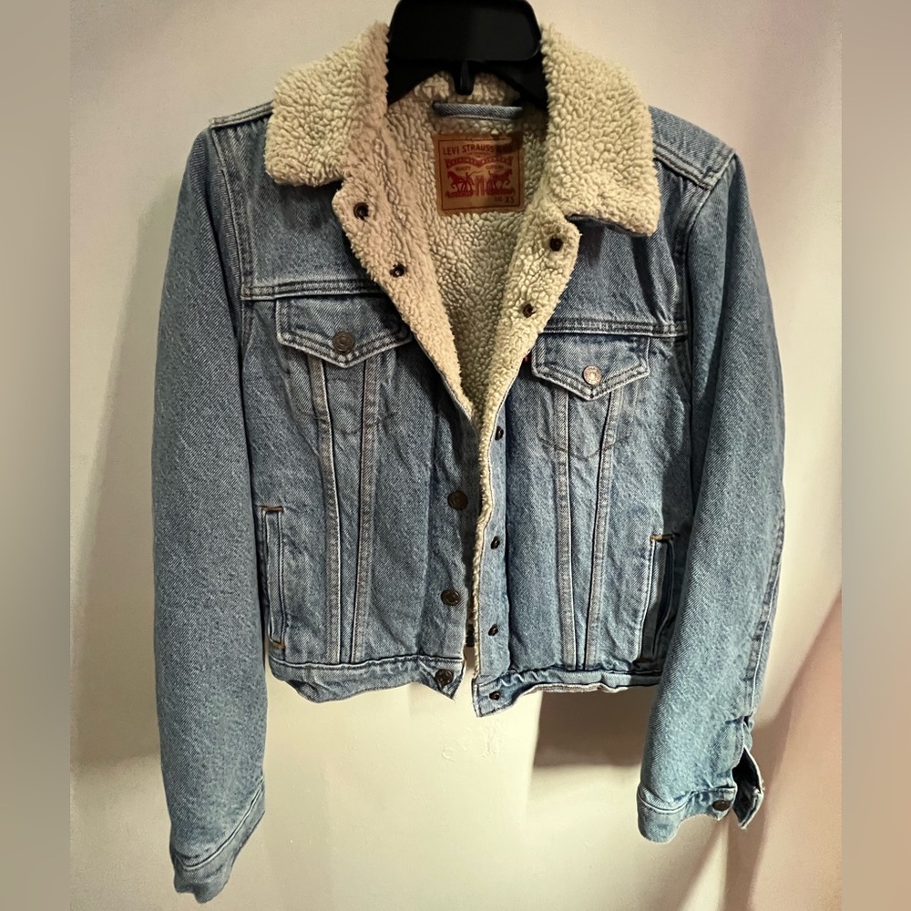 Levi’s Jacket - Picture 2 of 8